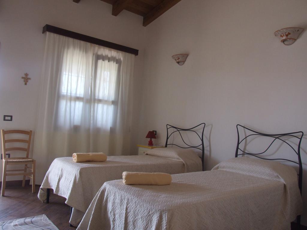 Agriturismo Locoe Oliena Luaran gambar
